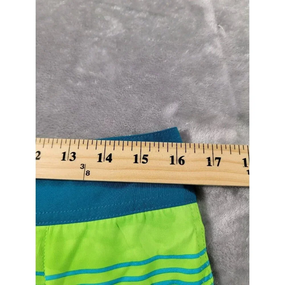 Under Armour Board Shorts Men 32x10 Blue Stripes Drawstring Waist Cargo Swimming